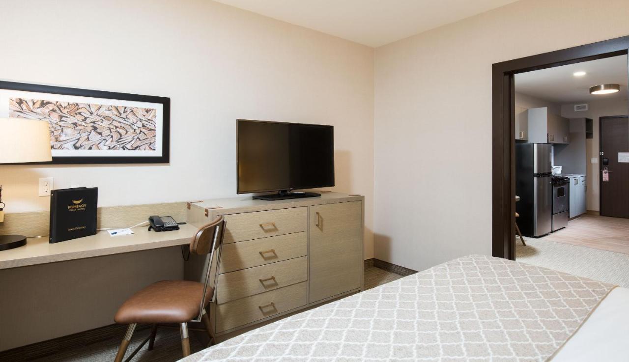Pomeroy Inn & Suites Prince George Extérieur photo