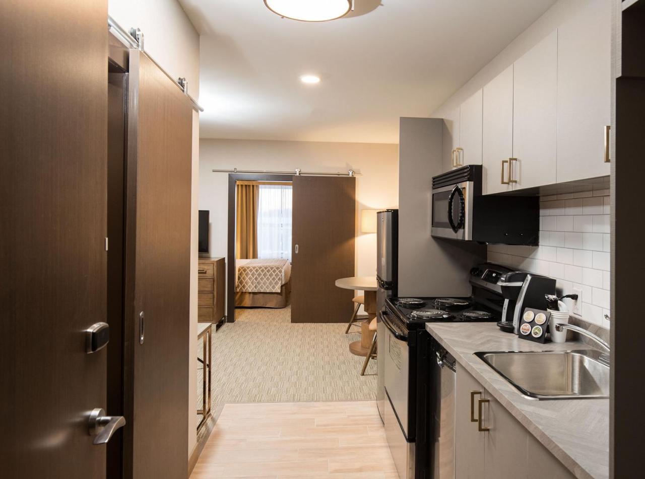 Pomeroy Inn & Suites Prince George Extérieur photo